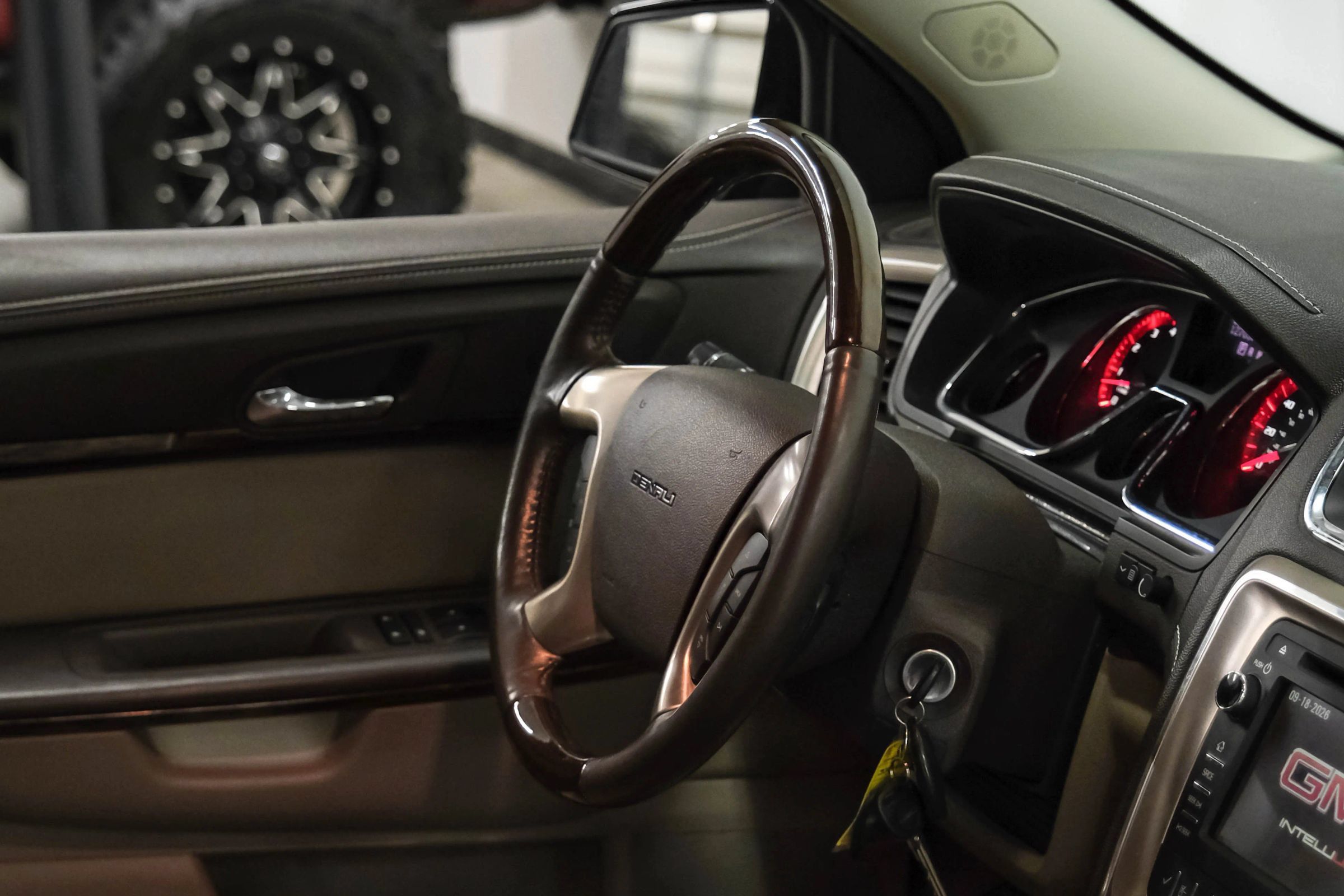 Used 2015 GMC Acadia Denali FWD image 15