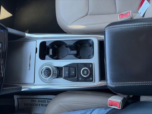 Used 2021 Ford Explorer Limited w/ Equipment Group 301A image 24