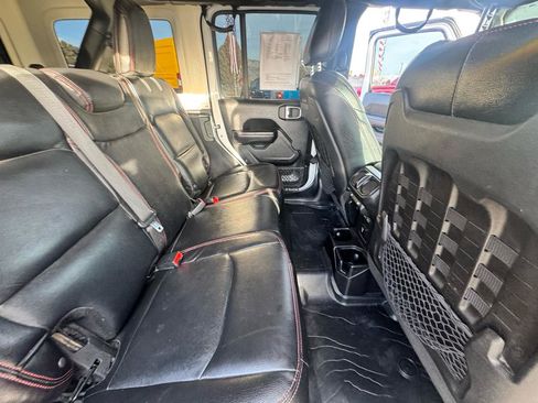 Used 2018 Jeep Wrangler Unlimited Rubicon image 25