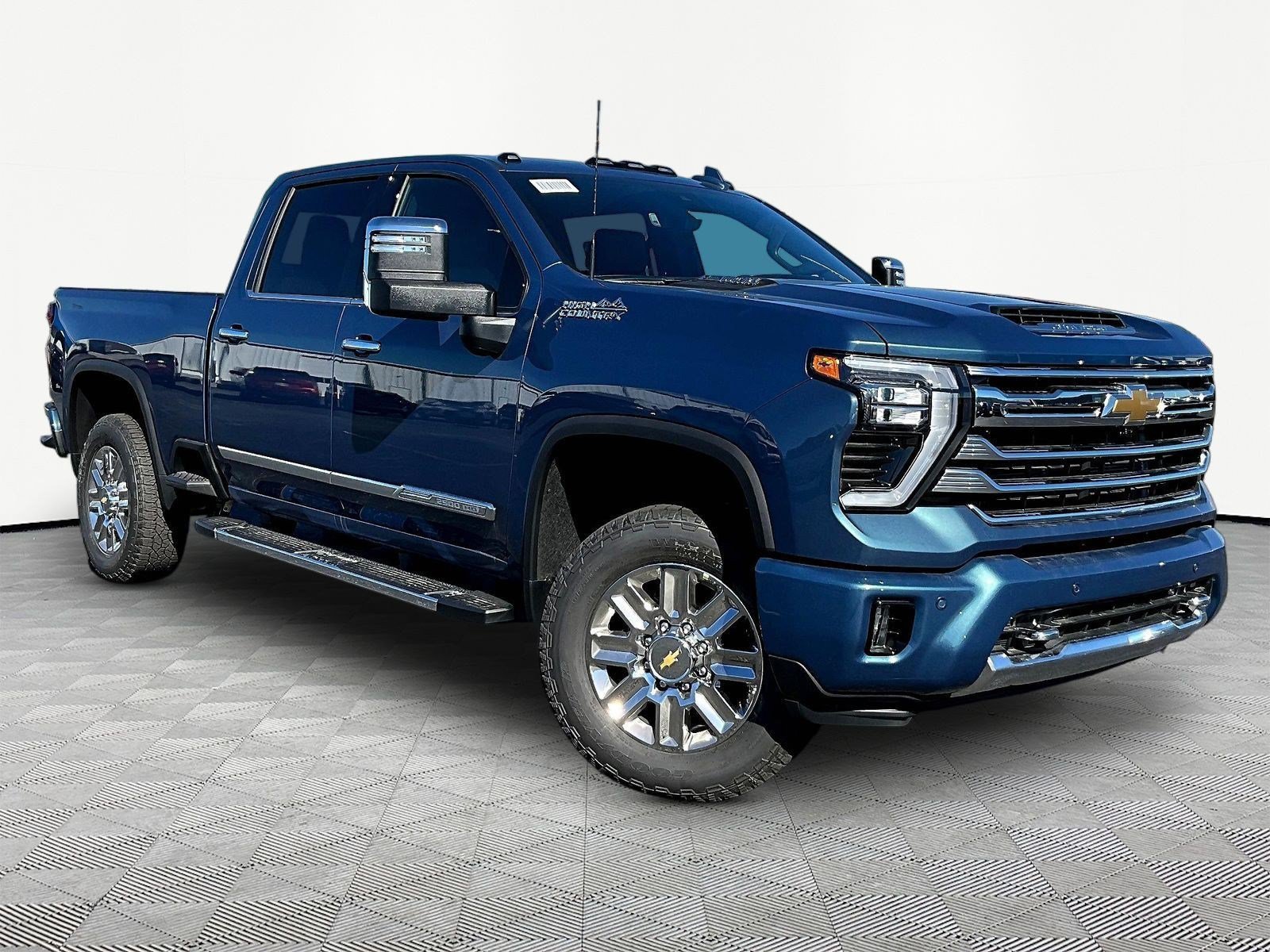 New 2026 Chevrolet Silverado 2500 High Country w/ High Country Premium Package AWD/4WD image 3
