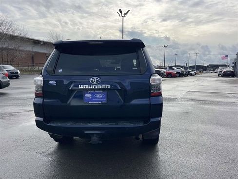Used 2020 Toyota 4Runner 2WD image 4