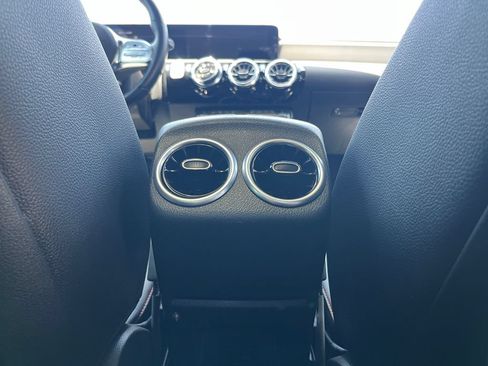 Used 2023 Mercedes-Benz CLA 250 image 19