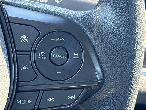 Used 2023 Toyota Corolla LE FWD image 13