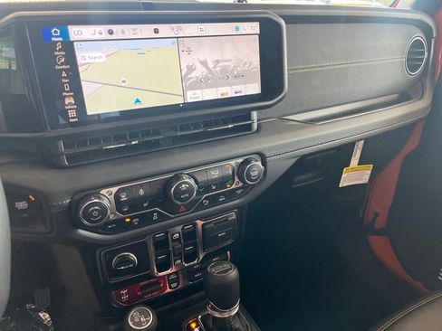 New 2025 Jeep Wrangler Unlimited Rubicon 392 image 12