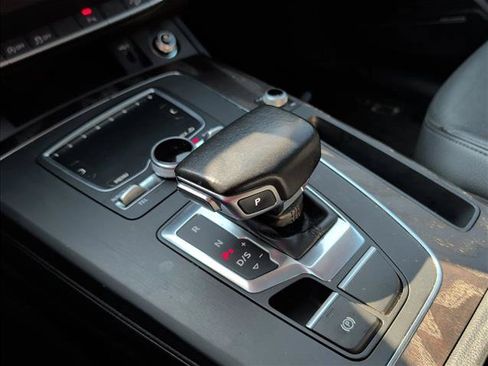Used 2018 Audi Q5 2.0T Premium Plus AWD/4WD image 18