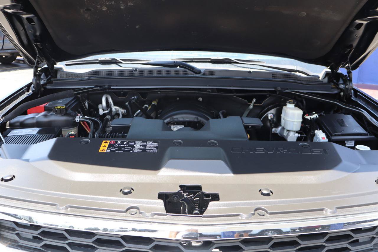 Used 2019 Chevrolet Suburban LT AWD/4WD image 36