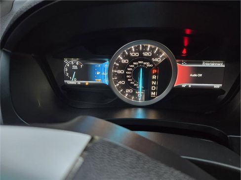 Used 2015 Ford Explorer XLT w/ Equipment Group 202B image 14