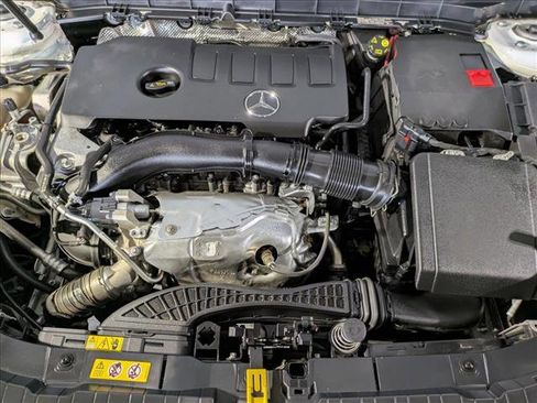 Used 2023 Mercedes-Benz GLB 250 image 25