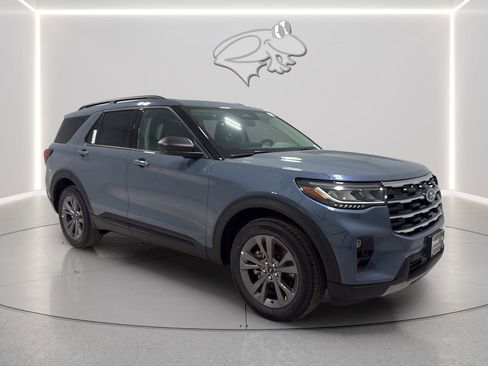 New 2026 Ford Explorer Active w/ Active Comfort Package image 8