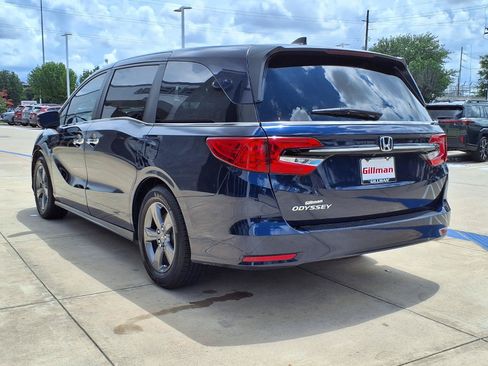 Used 2024 Honda Odyssey EX image 3