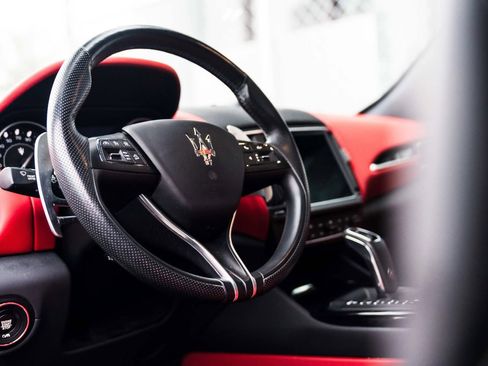 Used 2021 Maserati Levante S GranSport AWD/4WD image 45