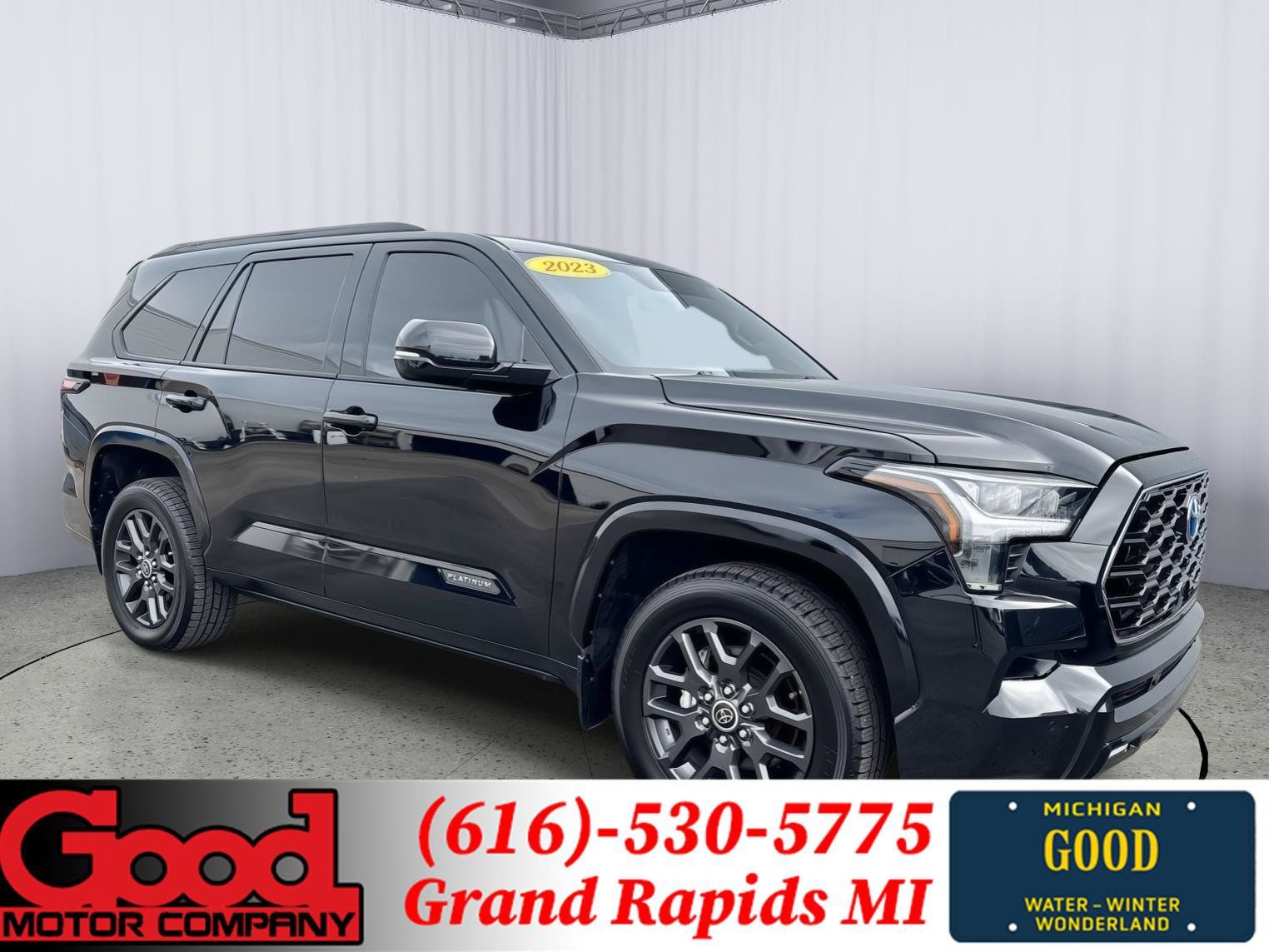 Used 2023 Toyota Sequoia Platinum AWD/4WD image 1