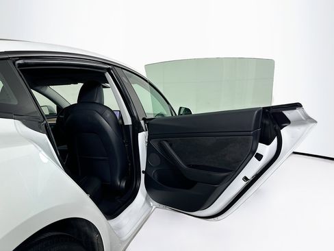 Used 2021 Tesla Model 3 Long Range image 29
