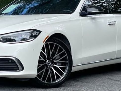 Used 2022 Mercedes-Benz S 580 4MATIC Sedan image 2
