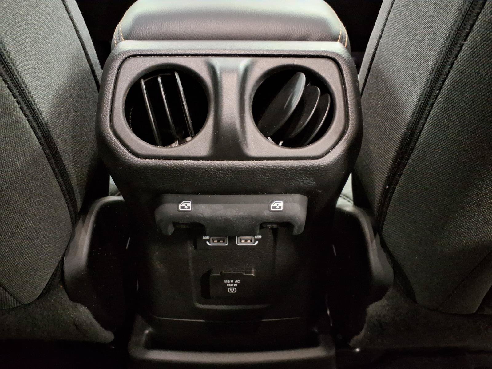 Used 2025 Jeep Wrangler Unlimited Sahara w/ Safety Group AWD/4WD image 16