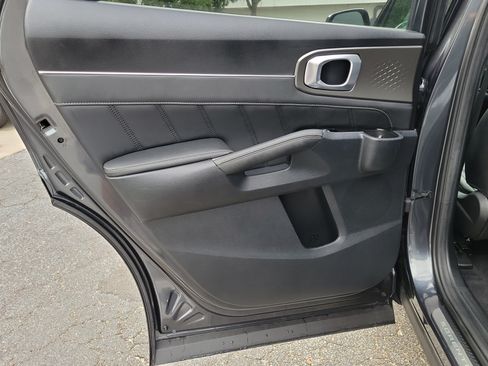 Used 2022 Kia Sorento SX FWD image 10