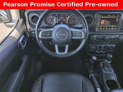 Used 2022 Jeep Gladiator Overland image 16