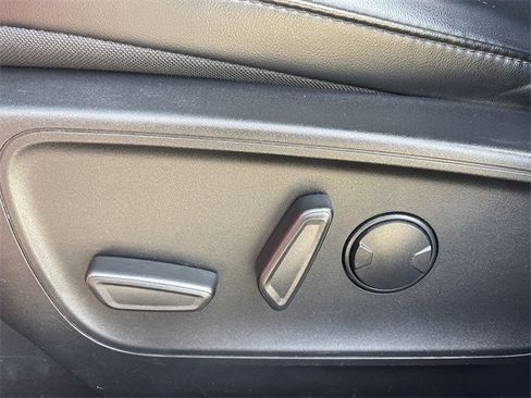 Used 2024 Ford Escape ST-Line image 25