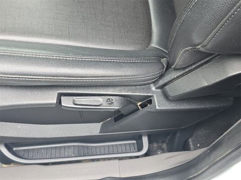 Used 2020 Ford Transit Connect XL image 17