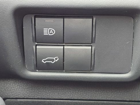 Used 2022 Toyota Highlander XLE image 17