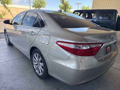 Used 2017 Toyota Camry XLE w/ Moonroof Package image 6