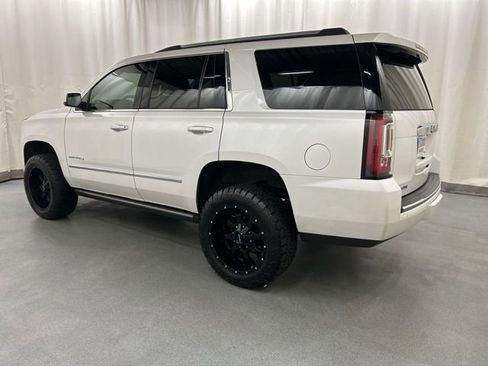Used 2020 GMC Yukon Denali w/ Denali Premium Package image 2