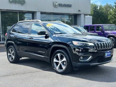 Used 2019 Jeep Cherokee Limited w/ Technology Group AWD/4WD image 8