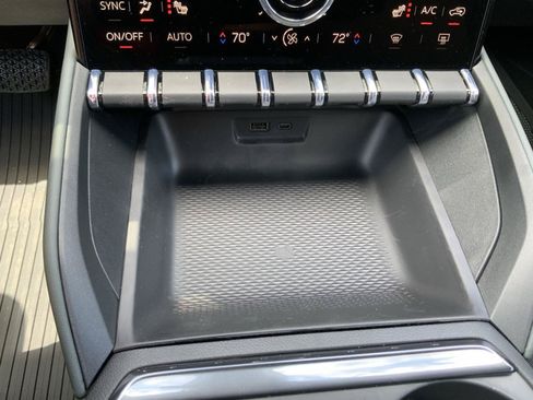 New 2026 GMC Terrain AT4 w/ LPO, Floor Liner Package AWD/4WD image 43