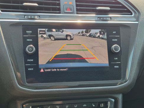 Used 2019 Volkswagen Tiguan SE AWD/4WD image 26