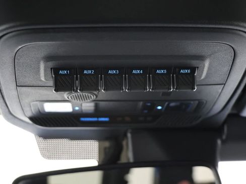 Used 2025 Ford Bronco Badlands AWD/4WD image 27