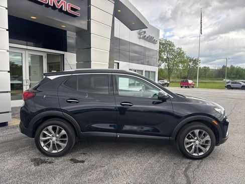 Certified 2021 Buick Encore GX Essence w/ Experience Buick Package AWD/4WD image 8