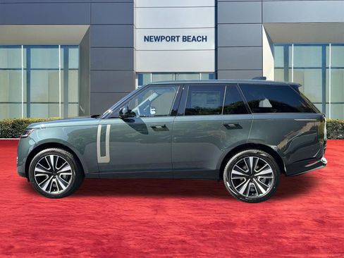 New 2026 Land Rover Range Rover SE image 2