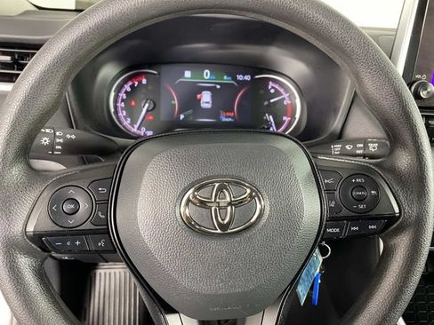 Used 2023 Toyota RAV4 LE AWD/4WD image 14