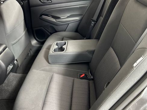 Used 2023 Nissan Altima 2.5 SV FWD image 17