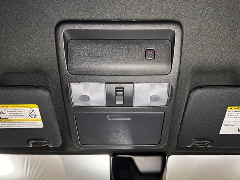 Used 2024 Nissan Frontier PRO-4X w/ Off-Road Protection Package image 16