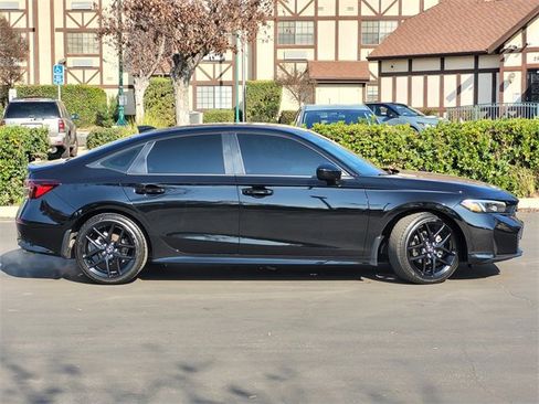 Certified 2025 Honda Civic Sport image 4