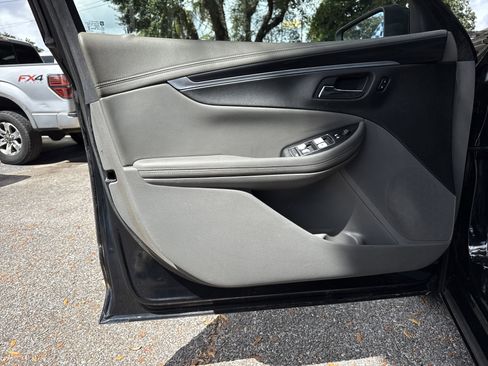 Used 2017 Chevrolet Impala LT image 29