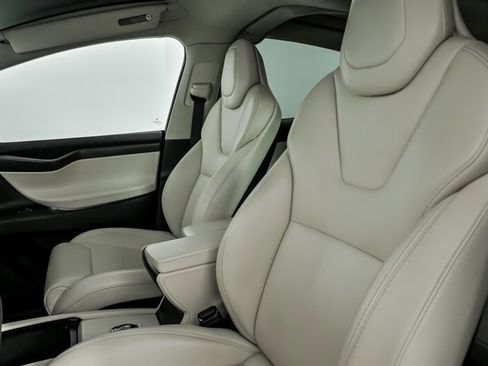 Used 2018 Tesla Model X 100D image 19