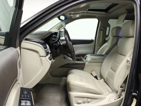Used 2018 GMC Yukon Denali w/ Denali Ultimate Package AWD/4WD image 12