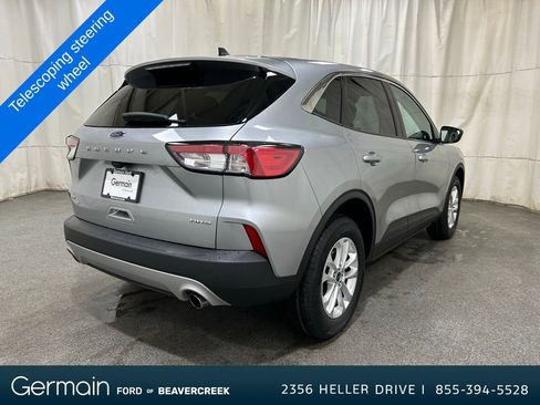 Used 2022 Ford Escape SE image 8