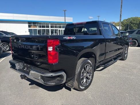 Used 2022 Chevrolet Silverado 1500 LT w/ Safety Package AWD/4WD image 4