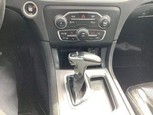 Used 2020 Dodge Charger SXT w/ Leather Interior Group RWD image 33