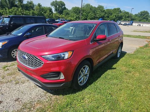 Used 2024 Ford Edge SEL w/ Convenience Package AWD/4WD image 4