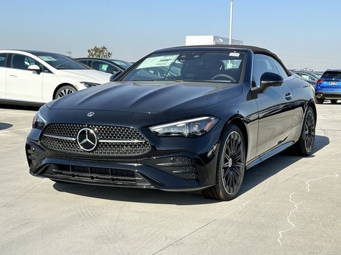 Used 2024 Mercedes-Benz CLE 300 4MATIC Cabriolet image 7
