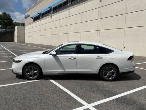 Certified 2024 Honda Accord EX image 4