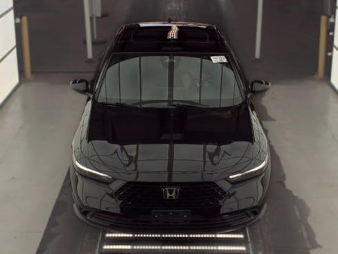 Used 2023 Honda Accord Sport image 2