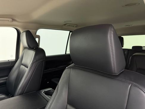 Used 2023 Ford Expedition XLT RWD image 25