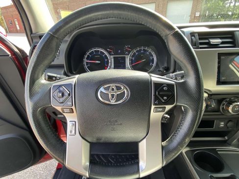 Used 2016 Toyota 4Runner SR5 Premium image 23
