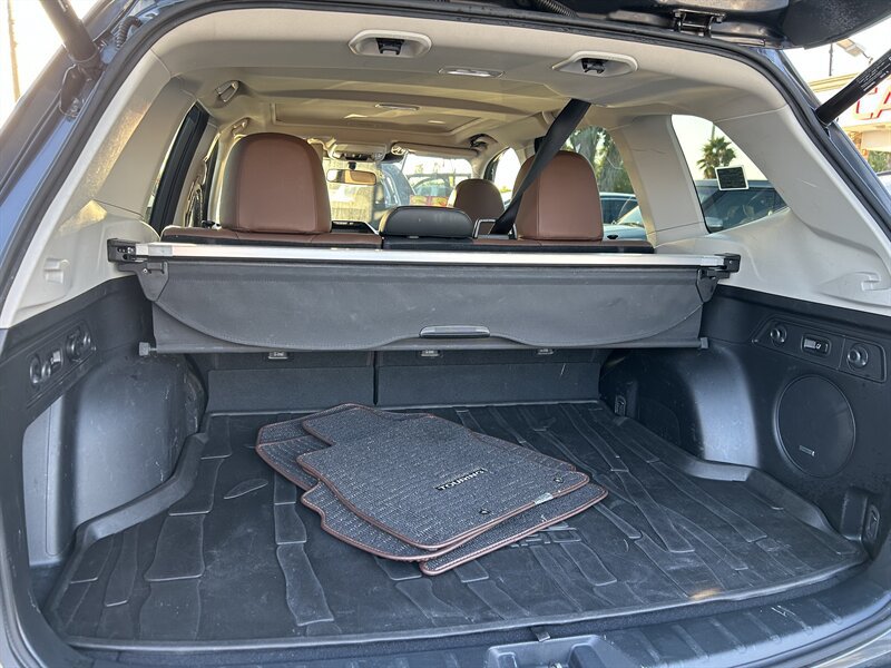 Used 2023 Subaru Forester Touring AWD/4WD image 30
