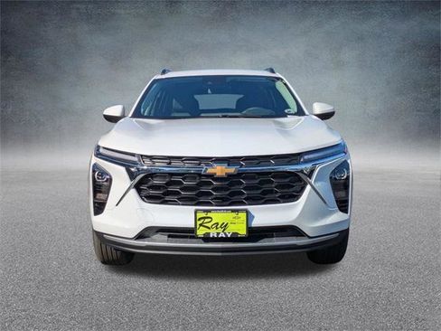 New 2026 Chevrolet Trax LT w/ Driver Confidence Package image 8